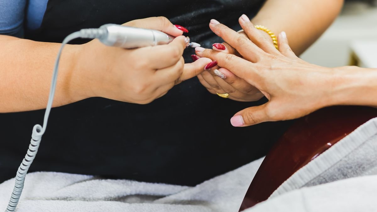 Es mala la manicura semipermanente.